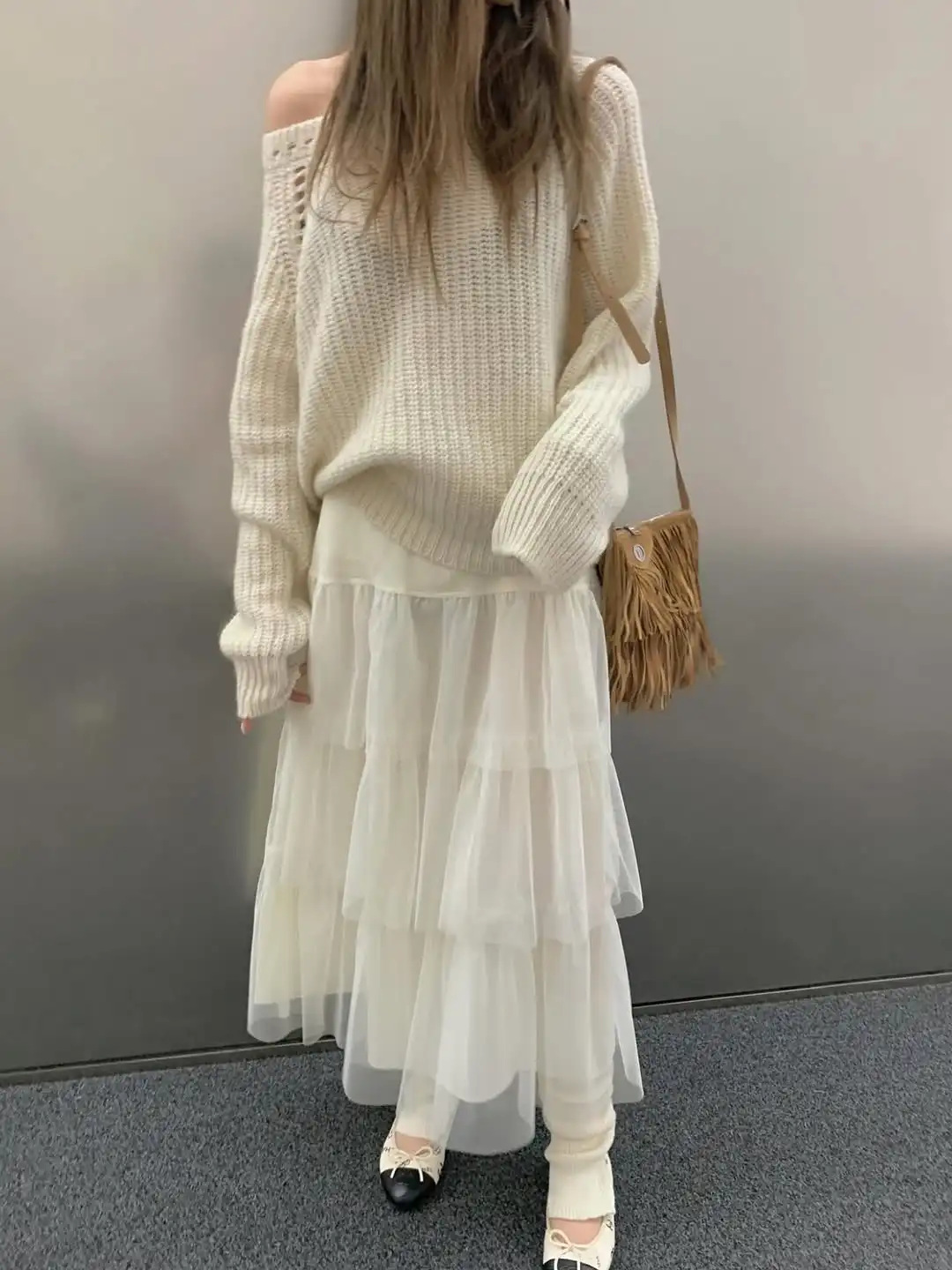 Женский свободный свитер с колючками и вырезами, пальто из пряжи, вязаная милая повседневная одежда, повседневный длинный топ све
Женский свободный свитер с колючками и вырезами, пальто из пряжи, вязаная милая повседневная одежда, повседневный длинный топ све