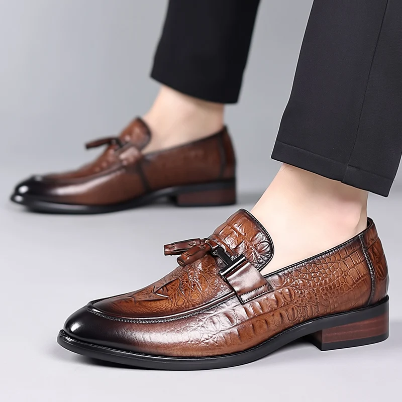 Young Casual Leather Shoes Men's High-end First-layer Cowhide Business Shoes One-pedal Genuine Leather High-end Brand Formal Men
Young Casual Leather Shoes Men's High-end First-layer Cowhide Business Shoes One-pedal Genuine Leather High-end Brand Formal Men