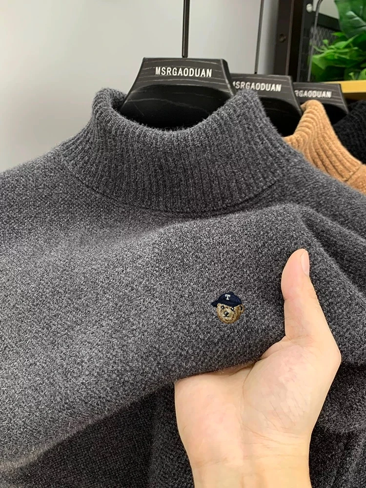 Роскошные бренды мода вышивка мужской свитер комфортабельный высокий воротничок трикотаж плюшевый утолщенный теплый комфорт новый модель отдых джемпер
Роскошные бренды мода вышивка мужской свитер комфортабельный высокий воротничок трикотаж плюшевый утолщенный теплый комфорт новый модель отдых джемпер