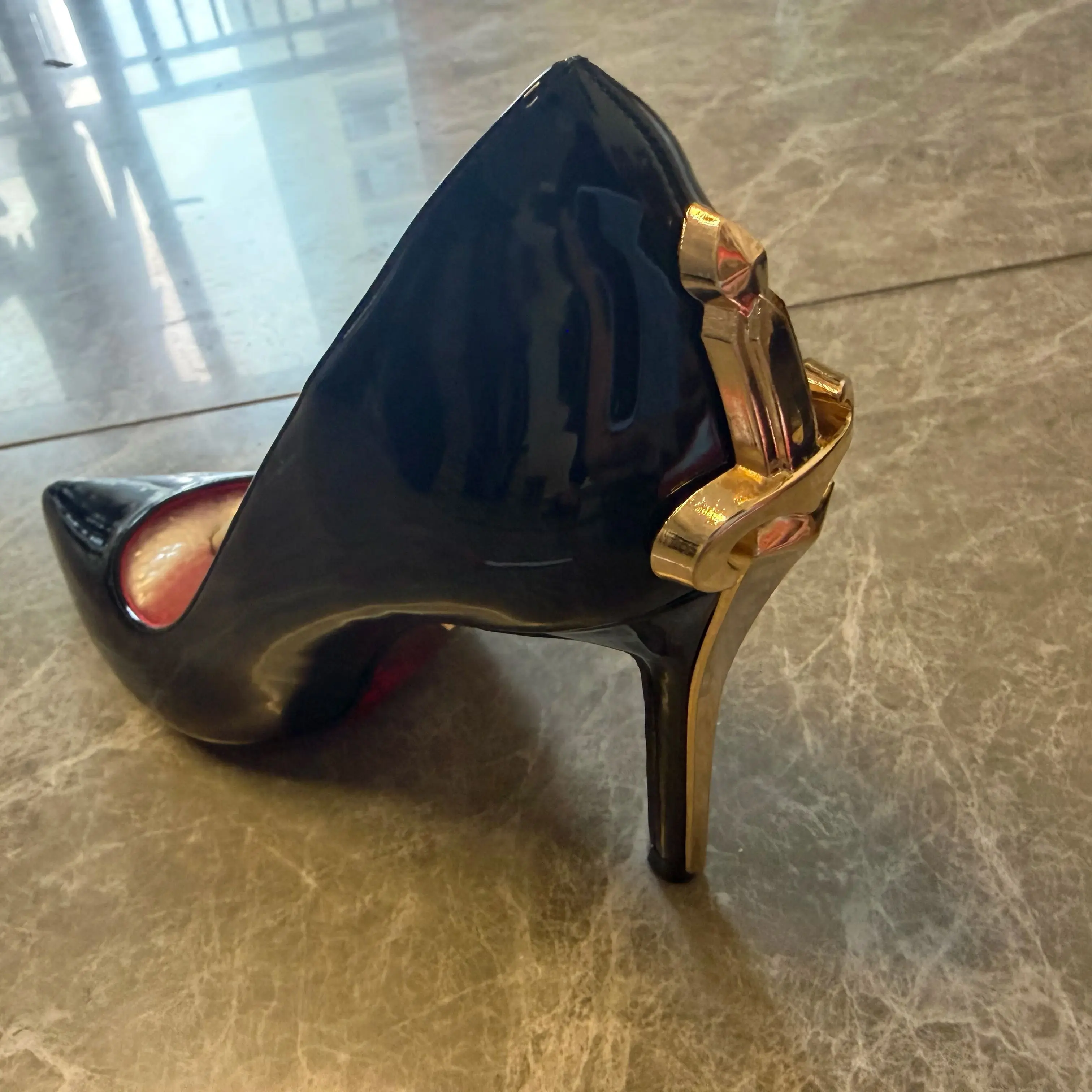 Luxury Designer Shoes for Women Exquisite Metal Decoration High Heels Pointed Tip Women Elegant Casual Shoes Zapatos De Mujer
Luxury Designer Shoes for Women Exquisite Metal Decoration High Heels Pointed Tip Women Elegant Casual Shoes Zapatos De Mujer