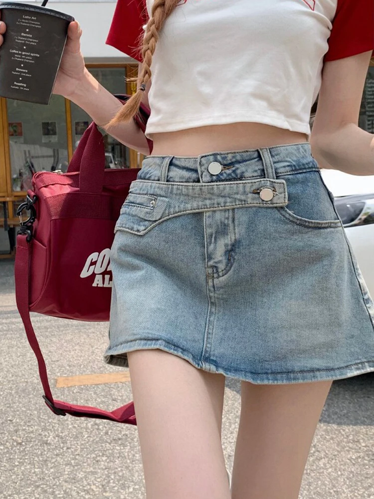 Vintage High Waist Denim Skort with Double Button Light Wash Y2K A-Line Mini Skirt Built-in Shorts for Women Streetwear Summer
Vintage High Waist Denim Skort with Double Button Light Wash Y2K A-Line Mini Skirt Built-in Shorts for Women Streetwear Summer