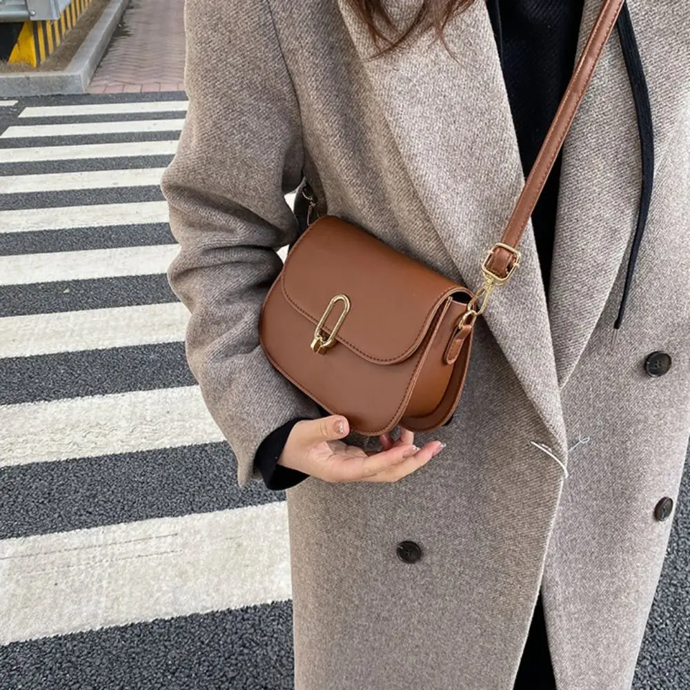 Korean Style PU Leather Crossbody Shoulder Bag Trendy Lightweight Phone Bag Fashion Casual Small Square Bag Travel
Korean Style PU Leather Crossbody Shoulder Bag Trendy Lightweight Phone Bag Fashion Casual Small Square Bag Travel