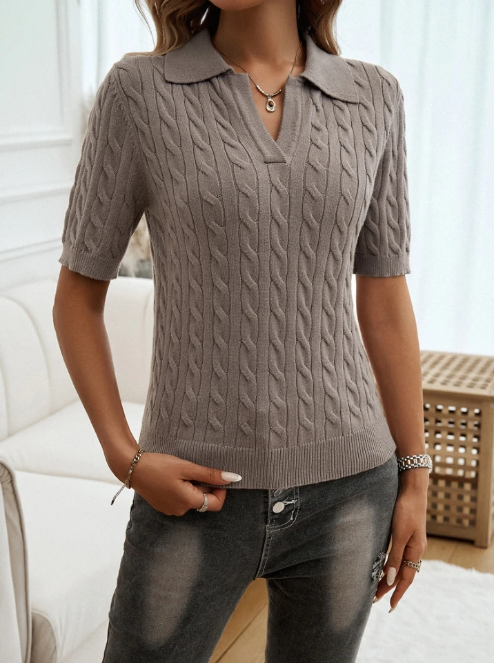 Top Women 2024 Summer Temperament Slim Fit Turn-Down Collar Solid Color Casual Short Sleeved Daily Sweater T-Shirt Top
Top Women 2024 Summer Temperament Slim Fit Turn-Down Collar Solid Color Casual Short Sleeved Daily Sweater T-Shirt Top