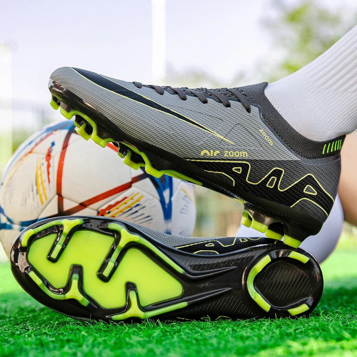 New Men Football Boots Unisex Hot Sale Women Match TF/FG Soccer Shoes Ultralight Cleats Sneakers High-quality Professional
New Men Football Boots Unisex Hot Sale Women Match TF/FG Soccer Shoes Ultralight Cleats Sneakers High-quality Professional