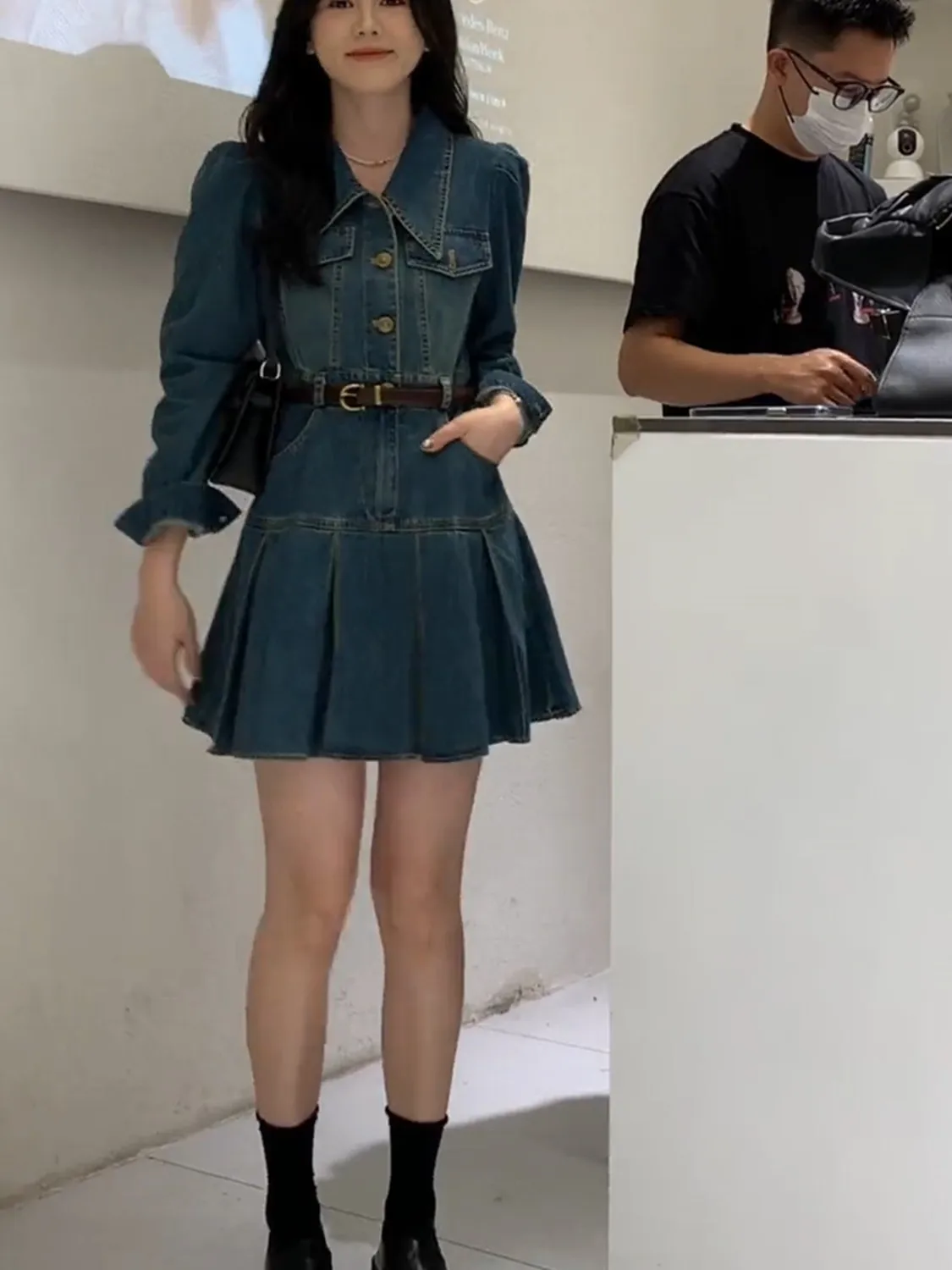 Rouje ners Vintage Collar Slim Fit High Waist Pleated Long Sve ort Denim Skirt Ele Autumn Ladies Faion
Rouje ners Vintage Collar Slim Fit High Waist Pleated Long Sve ort Denim Skirt Ele Autumn Ladies Faion