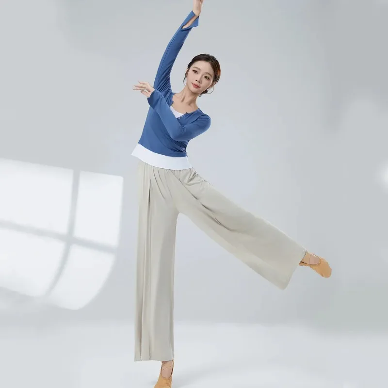 Women's Fake Two-Piece Long Sleeve Dance Top Modal V-Neck Buttoned Training Top for Modern
Women's Fake Two-Piece Long Sleeve Dance Top Modal V-Neck Buttoned Training Top for Modern