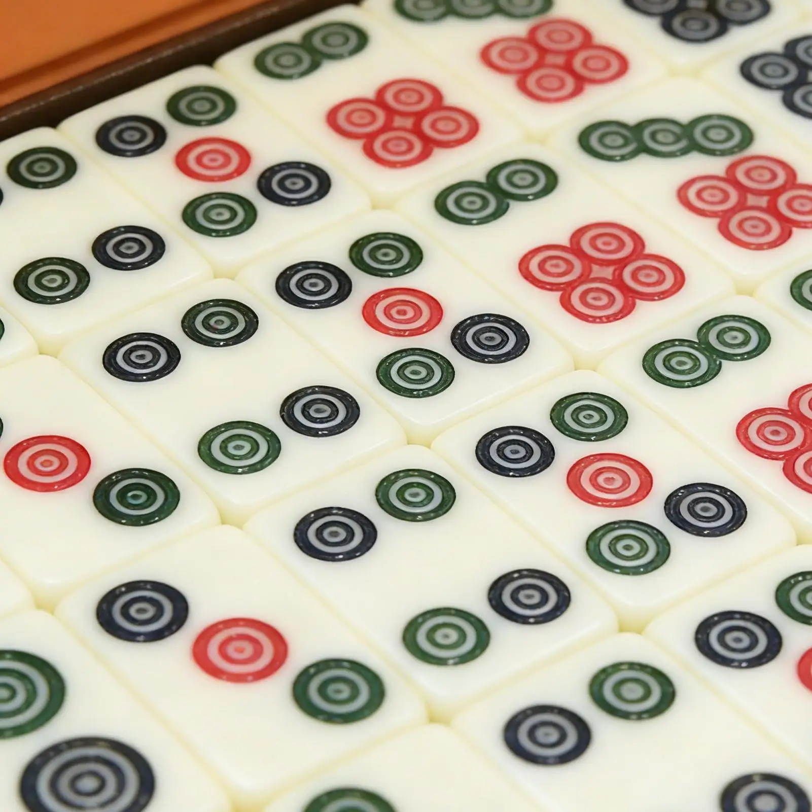 Набор для китайского маджонга, портативные настольные игры, портативный набор плиток для маджонга, классические игры для дома, улицы, квартиры, общежития, путешествий
Набор для китайского маджонга, портативные настольные игры, портативный набор плиток для маджонга, классические игры для дома, улицы, квартиры, общежития, путешествий