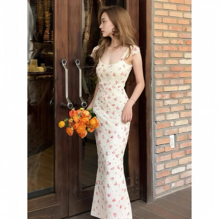 【New style】European and American style autumn new style sweet and spicy retro square collar rose backless fashion suspender dre
【New style】European and American style autumn new style sweet and spicy retro square collar rose backless fashion suspender dre