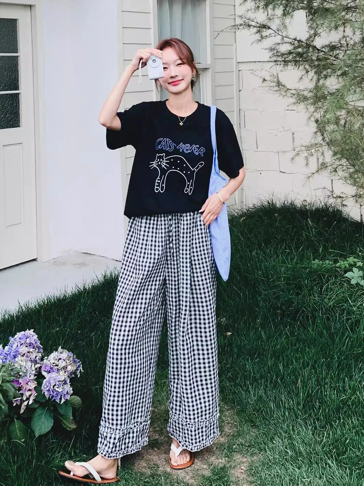 Корейский повседневный комплект из футболки и широких брюк, женский летний милый модный комплект из двух предметов, полиэфирное волокно
Корейский повседневный комплект из футболки и широких брюк, женский летний милый модный комплект из двух предметов, полиэфирное волокно