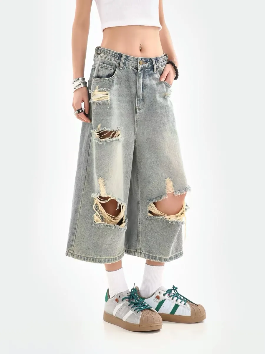Retro American Street Style Women's High Waist Jeans Shorts High Waist Distressed Wide Leg Korean Version Seven-Five Pants
Retro American Street Style Women's High Waist Jeans Shorts High Waist Distressed Wide Leg Korean Version Seven-Five Pants