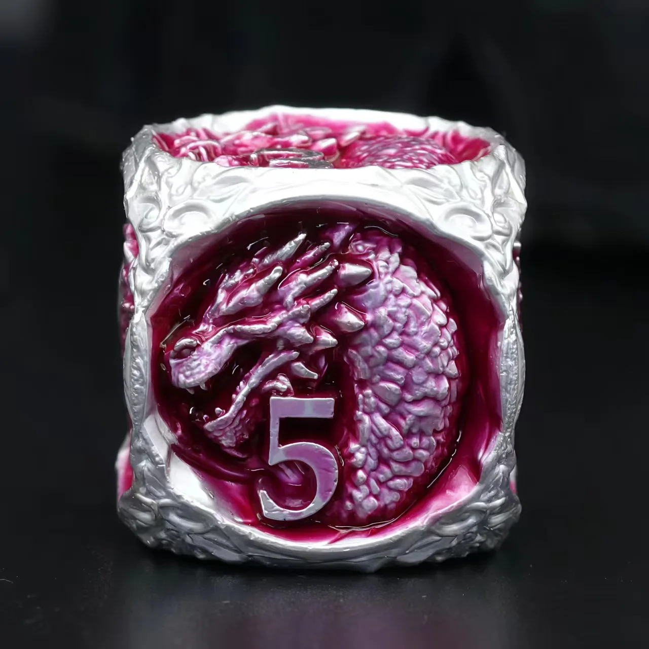Металлические кубики для D&D, набор кубиков с драконами, настольная игра, ролевые игры для Dungeons & Dragons, металлические кубики для RPG, набор D6
Металлические кубики для D&D, набор кубиков с драконами, настольная игра, ролевые игры для Dungeons & Dragons, металлические кубики для RPG, набор D6