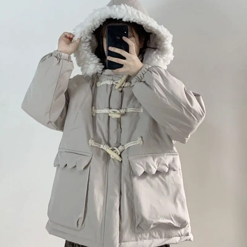 2024 Autumn and Winter New Women Parkas Coats Sweet Girls Hooded Horn Button Pocket Design Loose Parkas Warm Clothing
2024 Autumn and Winter New Women Parkas Coats Sweet Girls Hooded Horn Button Pocket Design Loose Parkas Warm Clothing