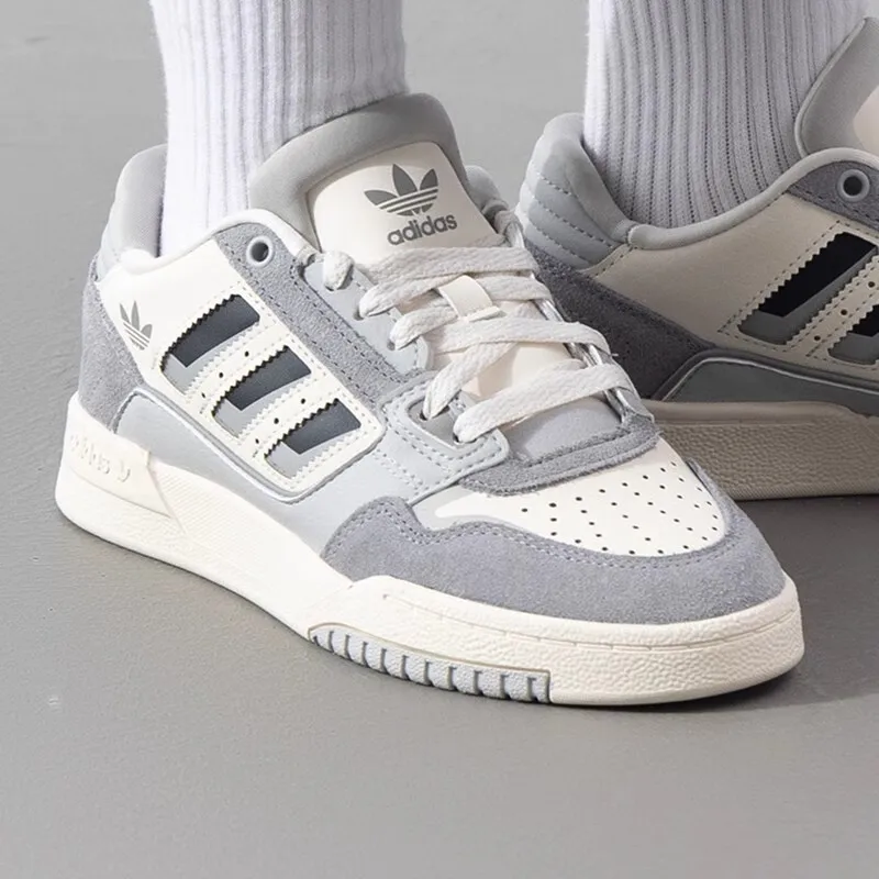 Мужская обувь Adidas, женская обувь, новинка 2025, уличная спортивная обувь для бега, классическая легкая нескользящая повседневная обувь JQ0063
Мужская обувь Adidas, женская обувь, новинка 2025, уличная спортивная обувь для бега, классическая легкая нескользящая повседневная обувь JQ0063