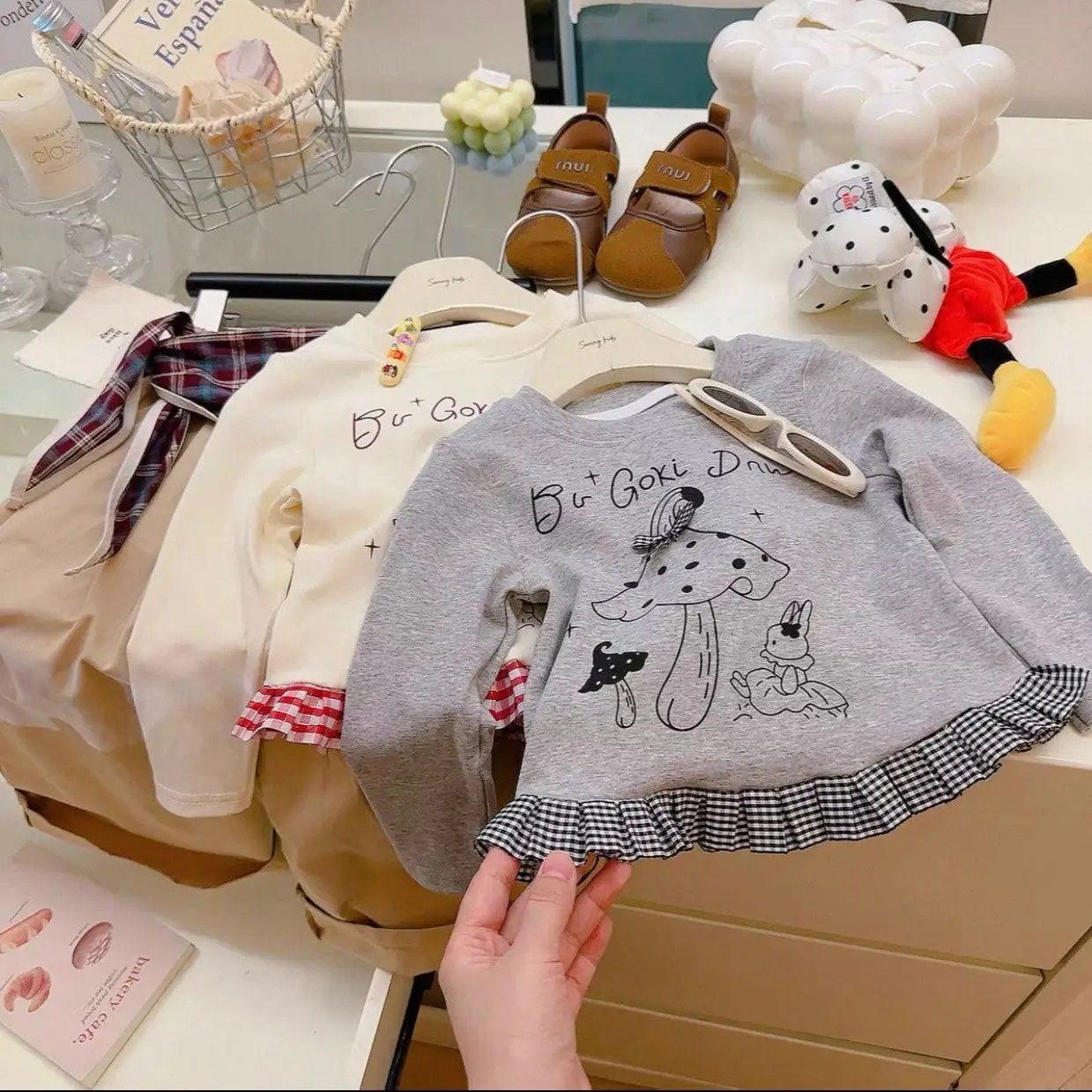 2026 Spring and Autumn New Style Girls' Printed Cartoon European and American Style Autumn Long Sleeve Top with Lace Trim Fashionable and Versatile
2026 Spring and Autumn New Style Girls' Printed Cartoon European and American Style Autumn Long Sleeve Top with Lace Trim Fashionable and Versatile