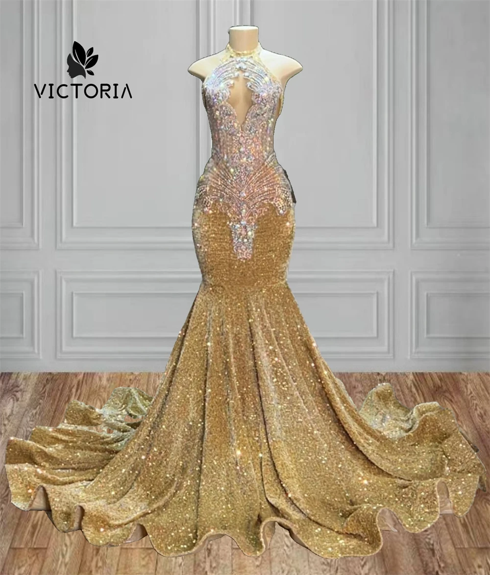 Glamorous Gold Halter Prom Dresses Luxury Black Girls 2025 Beaded Rhinestones Sequin Party Dress Backless Mermaid Cocktail Gown
Glamorous Gold Halter Prom Dresses Luxury Black Girls 2025 Beaded Rhinestones Sequin Party Dress Backless Mermaid Cocktail Gown
