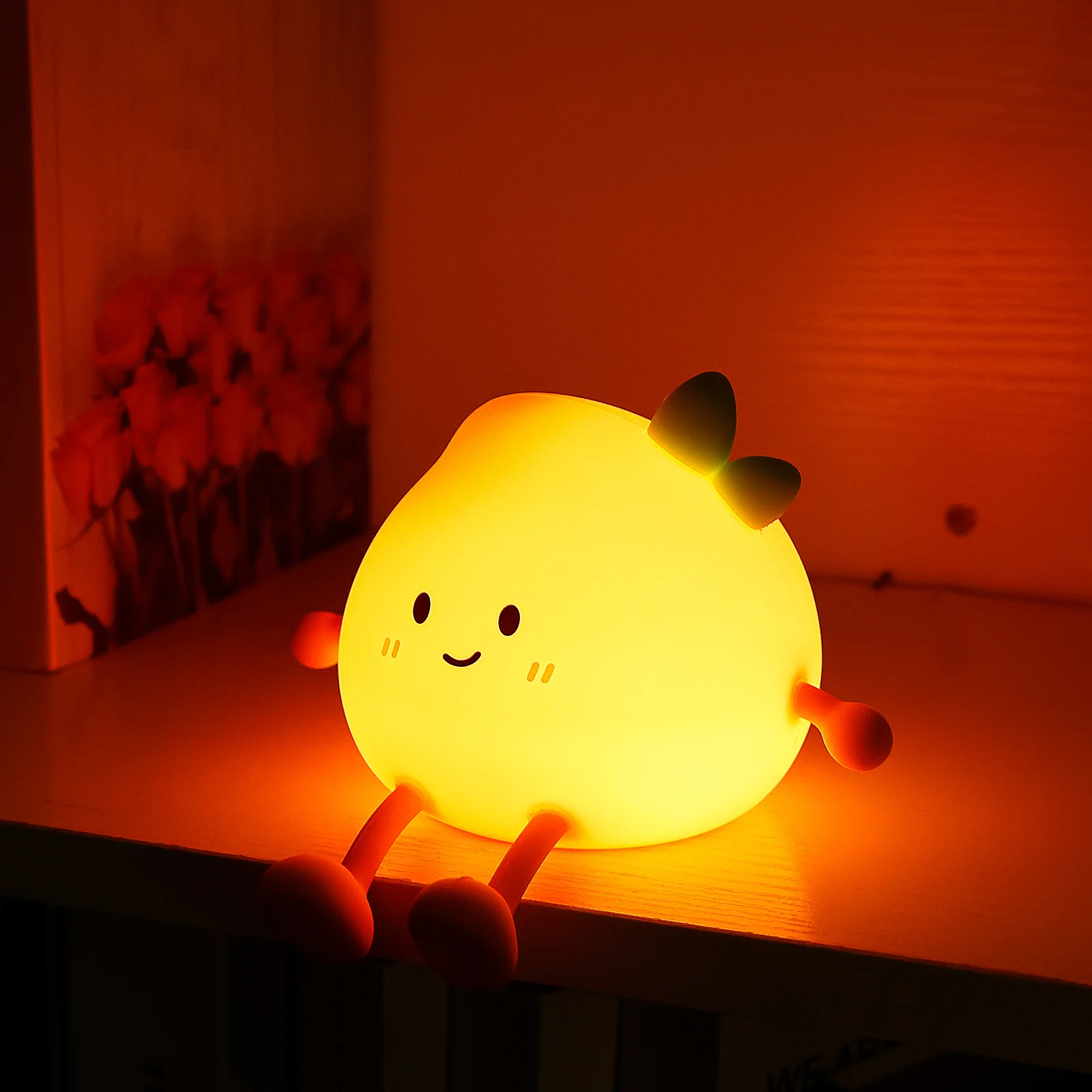 Cute Peach Shape Night Light for Kids USB Rechargeable Kids Night Light with Mobile Phone Holder Function
Cute Peach Shape Night Light for Kids USB Rechargeable Kids Night Light with Mobile Phone Holder Function