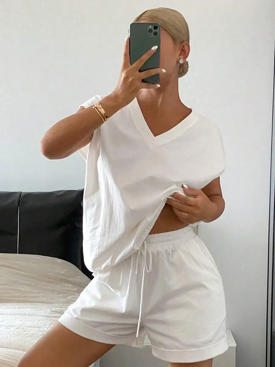 Women Solid Color Loose V-Neck Sleeveless Top And Shorts Set Casual Loungewear Pajama
Women Solid Color Loose V-Neck Sleeveless Top And Shorts Set Casual Loungewear Pajama