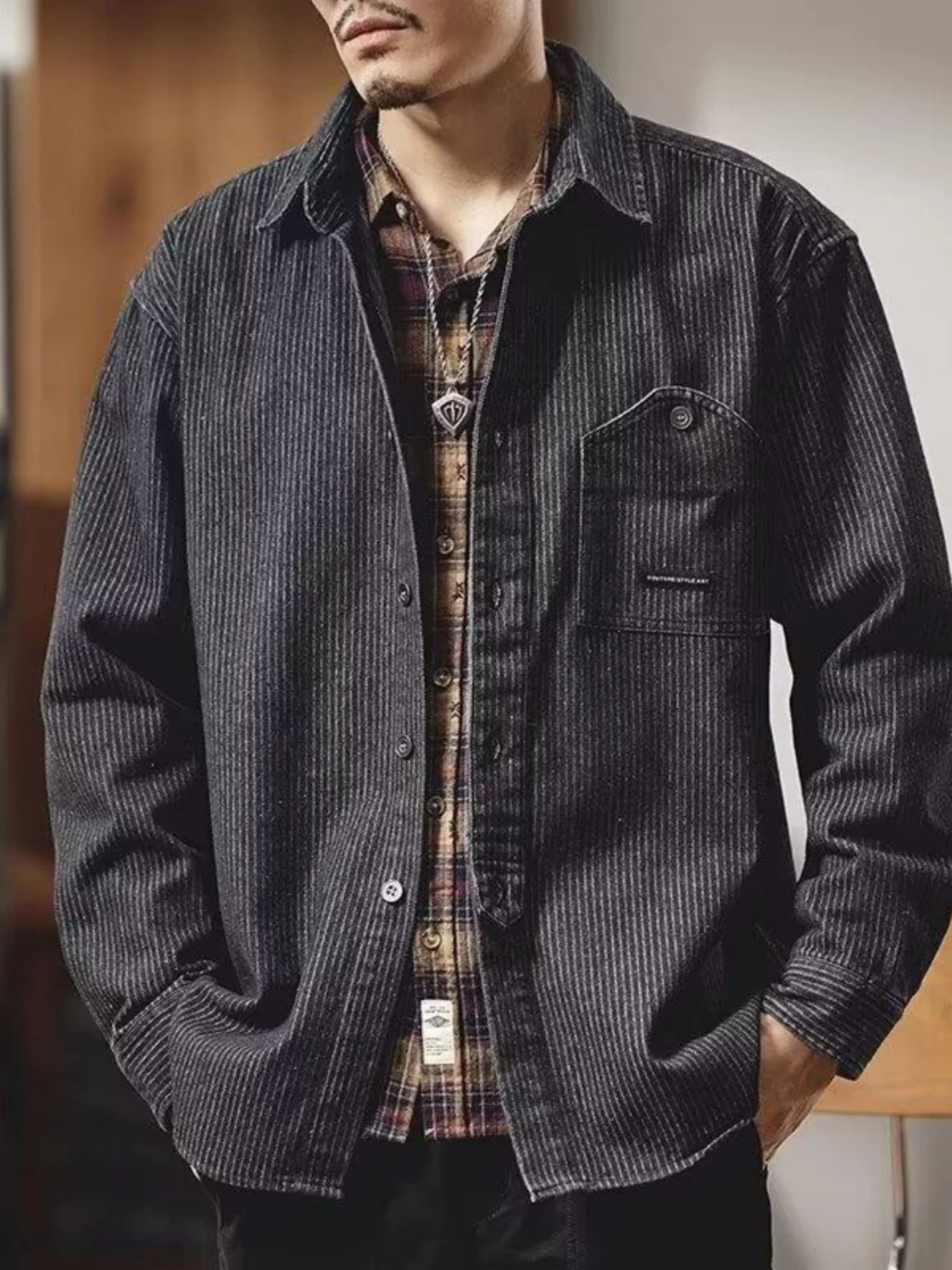 Classic Men's Long Sleeve Denim Shirt Spring Autumn Plaid Loose American Casual Style Retro Simple Jacket Trendy Youthwear
Classic Men's Long Sleeve Denim Shirt Spring Autumn Plaid Loose American Casual Style Retro Simple Jacket Trendy Youthwear