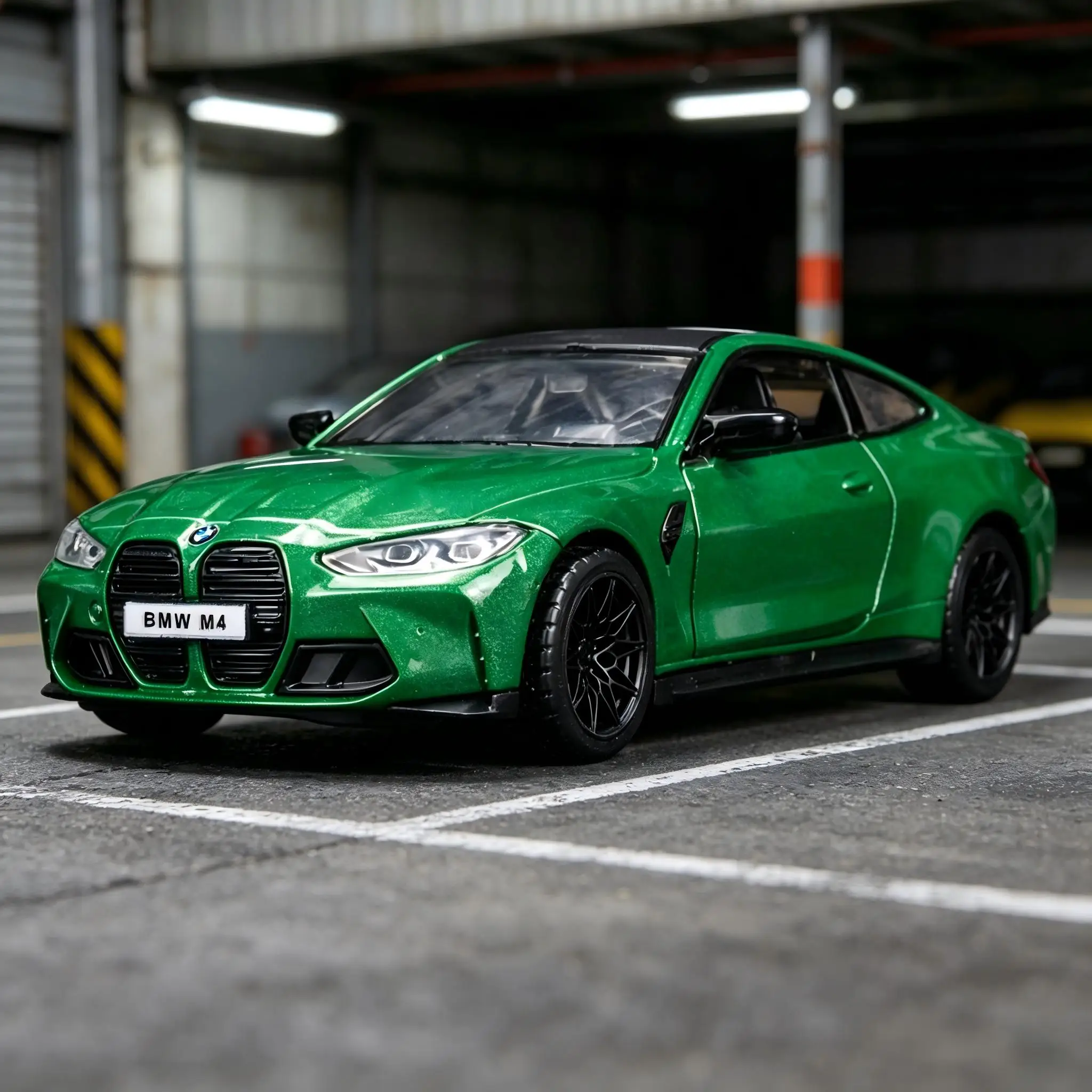 1:32 simulation BMW M4 G82 alloy sedan model doors on both sides that can be opened rich in details, finely crafted
1:32 simulation BMW M4 G82 alloy sedan model doors on both sides that can be opened rich in details, finely crafted