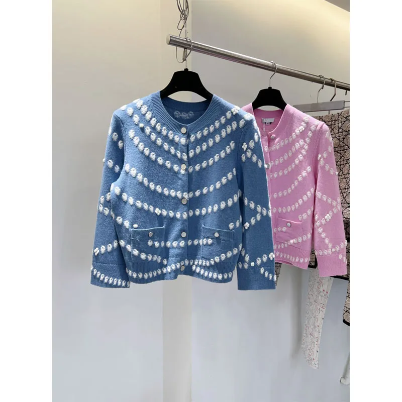 30 Wool 70 Cashmere Button Decorative Pearl Knot Inlay Cardigan Women's Regular Fit Spring Fashion Sweater
30 Wool 70 Cashmere Button Decorative Pearl Knot Inlay Cardigan Women's Regular Fit Spring Fashion Sweater