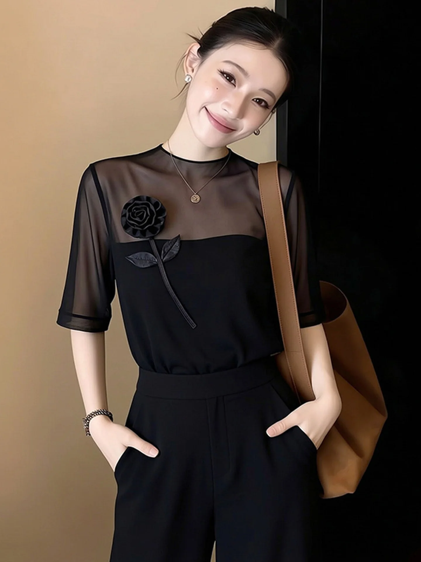 Black See-through 3D Flower Short Sleeve T-shirt Elegant Slimming Top French Style Casual Loose Fit Summer Fashionable Shirt
Black See-through 3D Flower Short Sleeve T-shirt Elegant Slimming Top French Style Casual Loose Fit Summer Fashionable Shirt