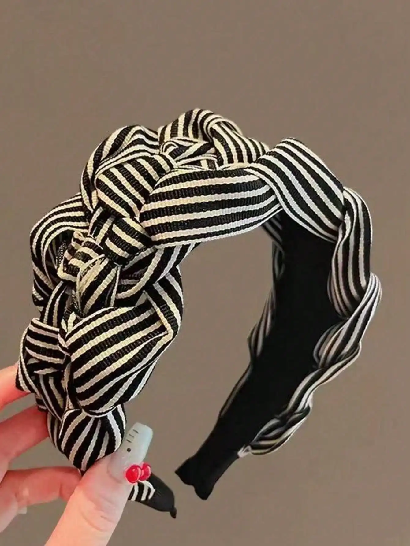 Black and White Striped Knotted Headband for Women, Wide Fabric Hair Accessory
Black and White Striped Knotted Headband for Women, Wide Fabric Hair Accessory