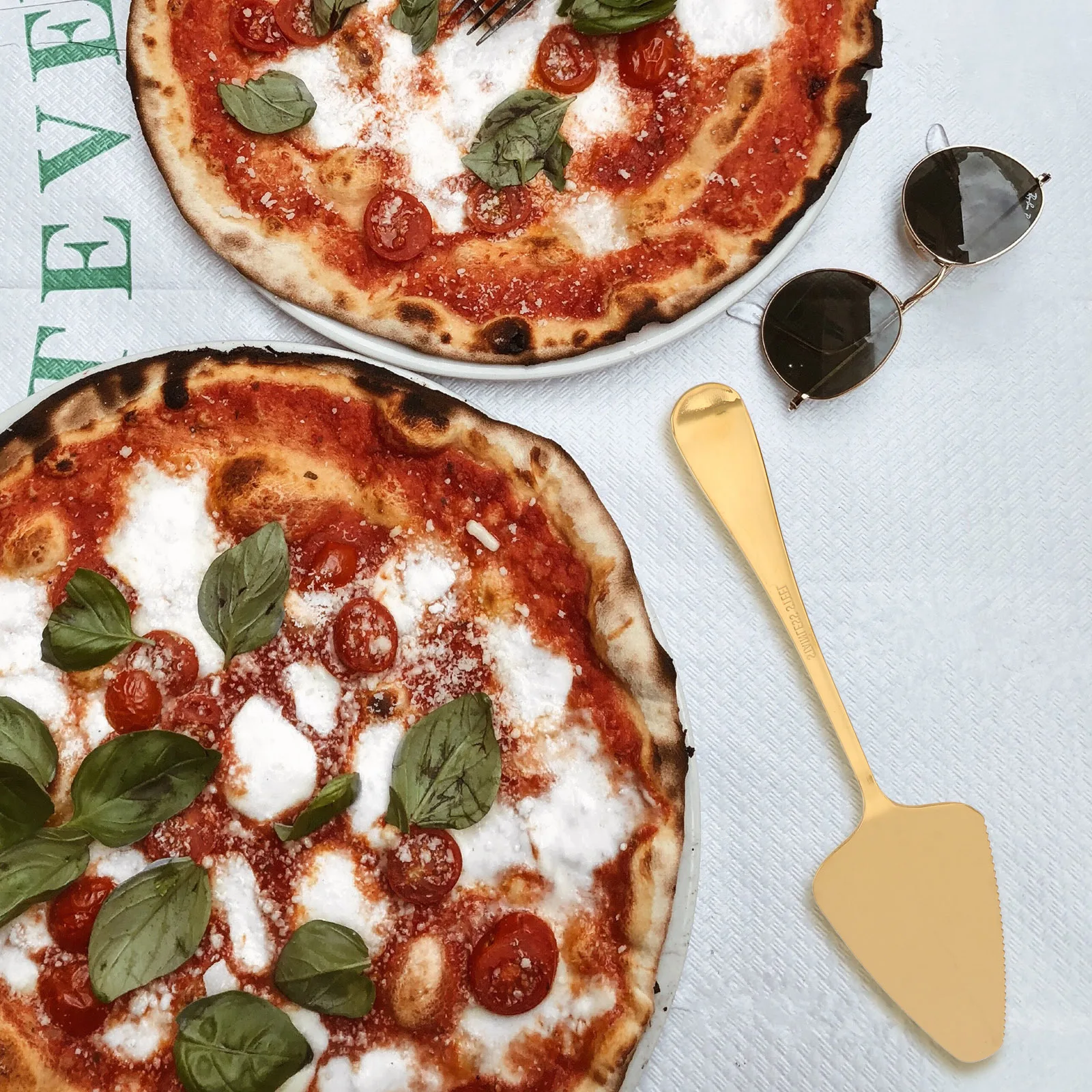 2Pcs Stainless Steel Shovel Serrated Side Ergonomic Kitchen Tool Cake Spatula Cutter for Baking Pizza Shovel
2Pcs Stainless Steel Shovel Serrated Side Ergonomic Kitchen Tool Cake Spatula Cutter for Baking Pizza Shovel