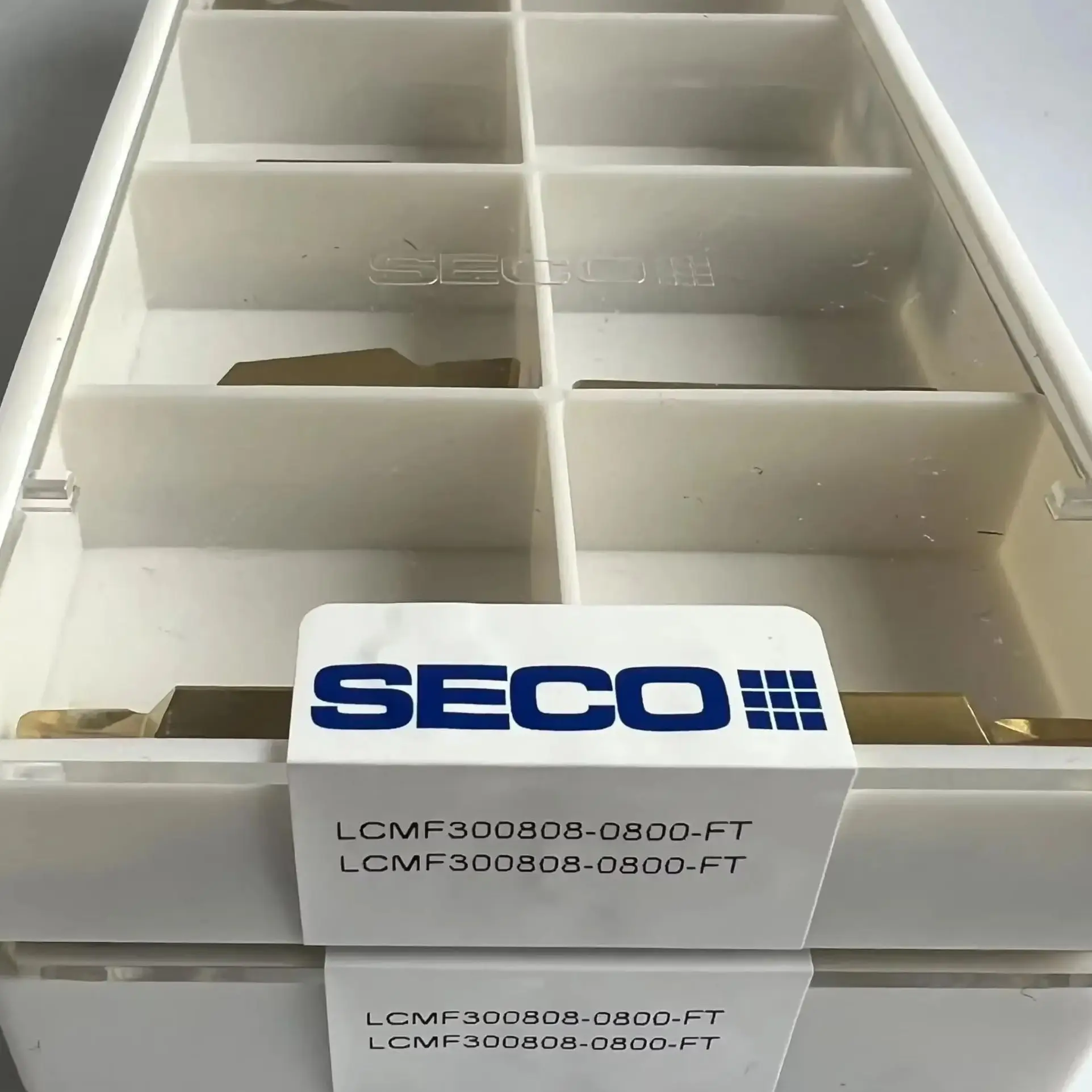 LCMF300808-0800-FT, CP200 /Alloy blade 10 PCS
LCMF300808-0800-FT, CP200 /Alloy blade 10 PCS