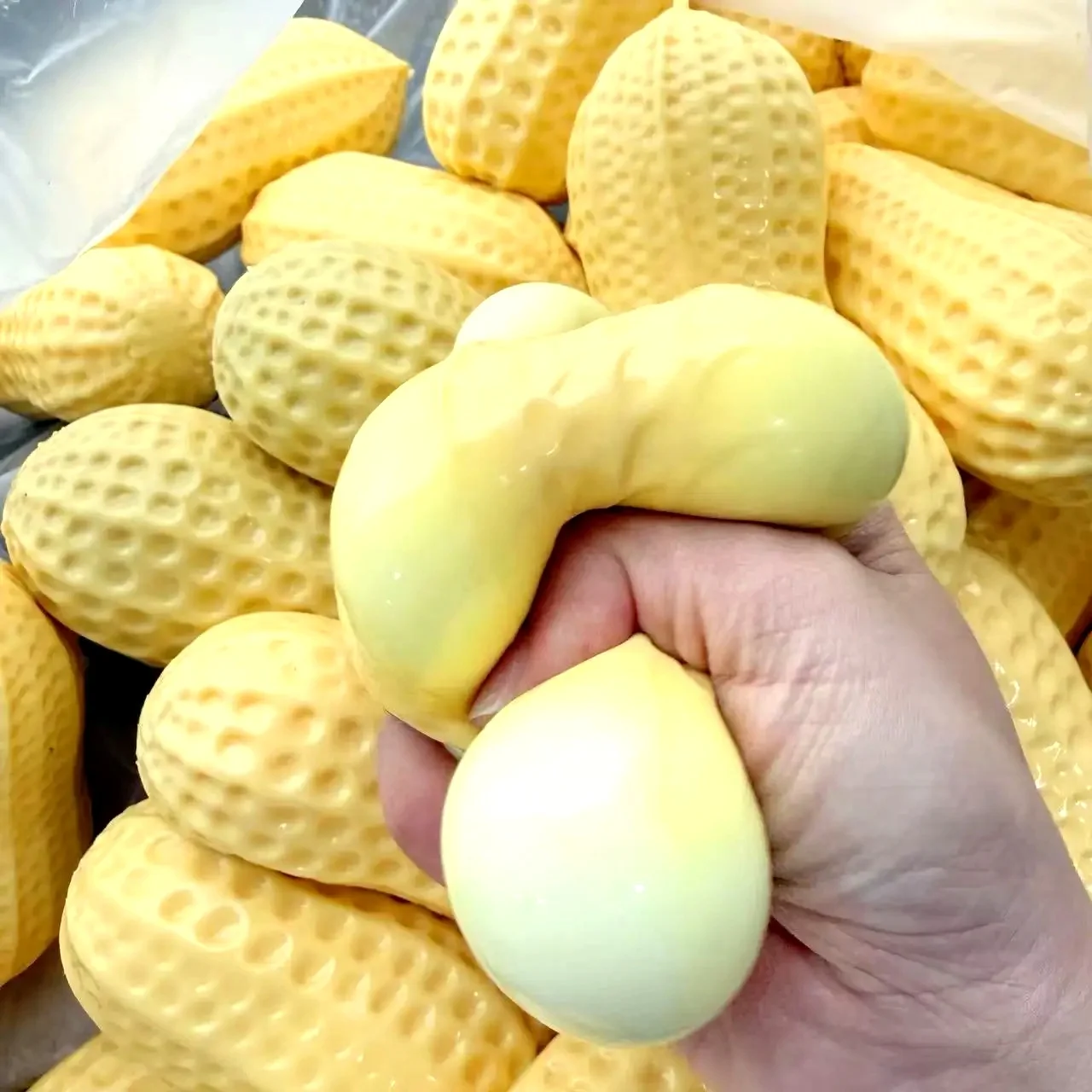Peanut Pinch Music Stress Relief Tool Simulation Food Cheese Slow Rebound Stress Relief Toy
Peanut Pinch Music Stress Relief Tool Simulation Food Cheese Slow Rebound Stress Relief Toy