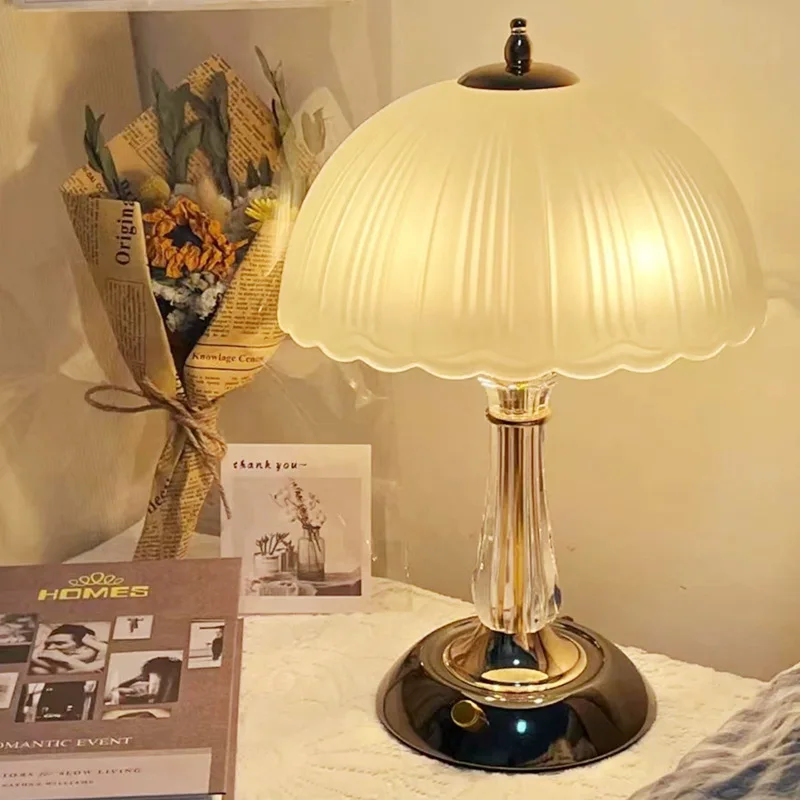 Japanese style retro small table lamp Nordic light luxury bedroom bedside lamp high beauty ins decorative lamp
Japanese style retro small table lamp Nordic light luxury bedroom bedside lamp high beauty ins decorative lamp