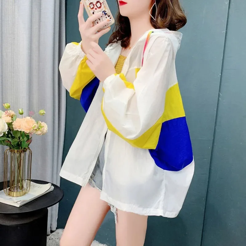 Ice Silk Sunscreen Clothing Women UV Protection Breathable 2022 Summer Thin Color Matching Sunscreen Clothing Hooded Jacket Tide
Ice Silk Sunscreen Clothing Women UV Protection Breathable 2022 Summer Thin Color Matching Sunscreen Clothing Hooded Jacket Tide