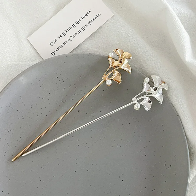 1PC Vintage Wood Hair Stick for Bun Chinese Cheongsam Hair Accessory Ginkgo Leaf Yellow Tassel Hairpin Women Elegant Sturdy
1PC Vintage Wood Hair Stick for Bun Chinese Cheongsam Hair Accessory Ginkgo Leaf Yellow Tassel Hairpin Women Elegant Sturdy