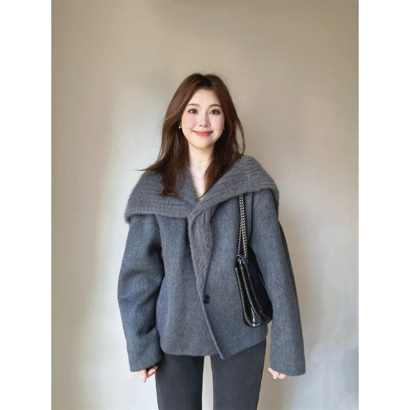 Western Style Navy Collar Woolen Coat New Autumn and Winter Models Fashion Temperament Loose Look Slimmer Thermal Coat Female
Western Style Navy Collar Woolen Coat New Autumn and Winter Models Fashion Temperament Loose Look Slimmer Thermal Coat Female