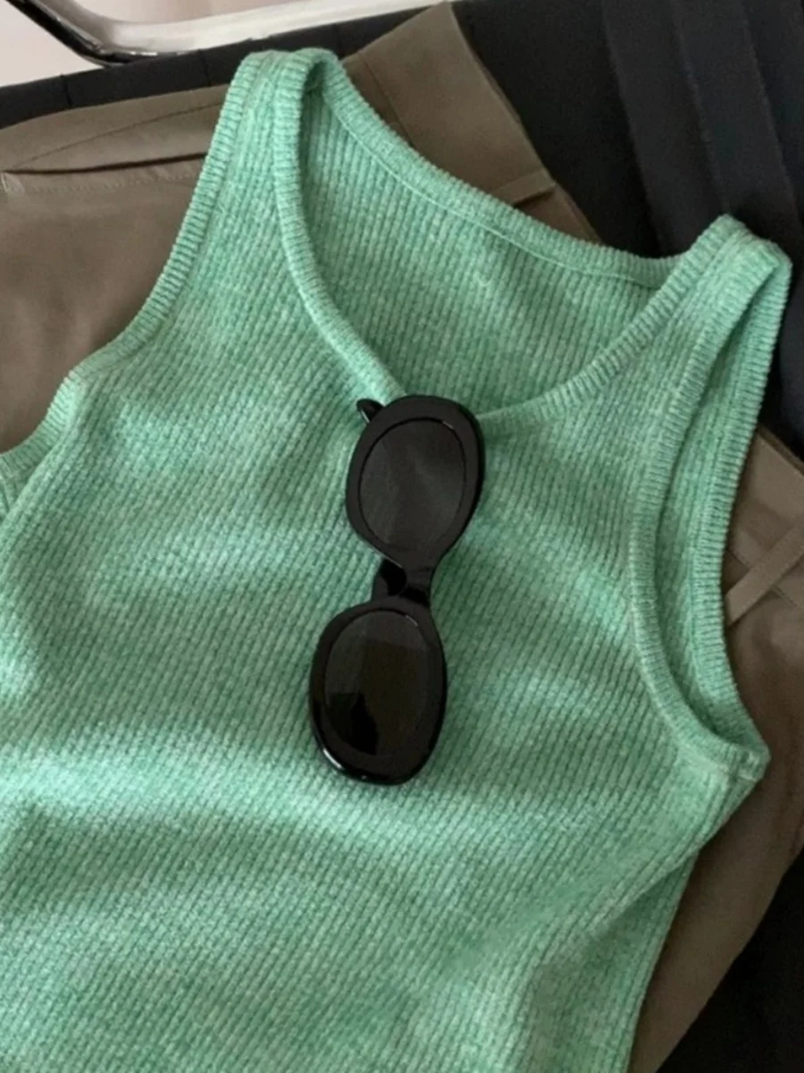 Корейский вязаный жилет с маленькими бретелями Sle een, женский летний новый облегающий красивый топ Ba ort Svel, внутренняя одежда
Корейский вязаный жилет с маленькими бретелями Sle een, женский летний новый облегающий красивый топ Ba ort Svel, внутренняя одежда