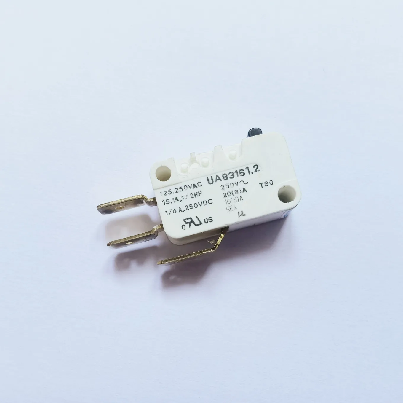 Original new 100% V3 83161 20A high current fretting switch 83161.2 UA83161.2 button switch 250V
Original new 100% V3 83161 20A high current fretting switch 83161.2 UA83161.2 button switch 250V