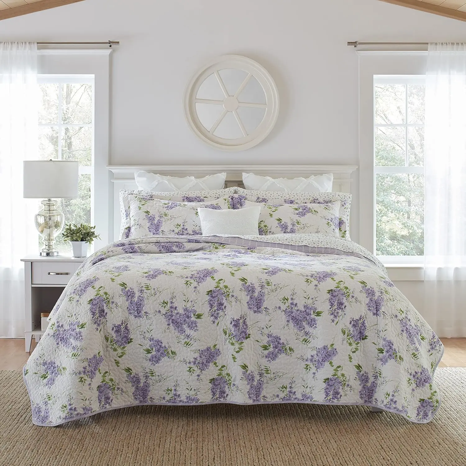 Reversible Twin Quilt Set with Matching Sham, Lightweight Cotton Bedding for All Seasons in Lilac
Reversible Twin Quilt Set with Matching Sham, Lightweight Cotton Bedding for All Seasons in Lilac