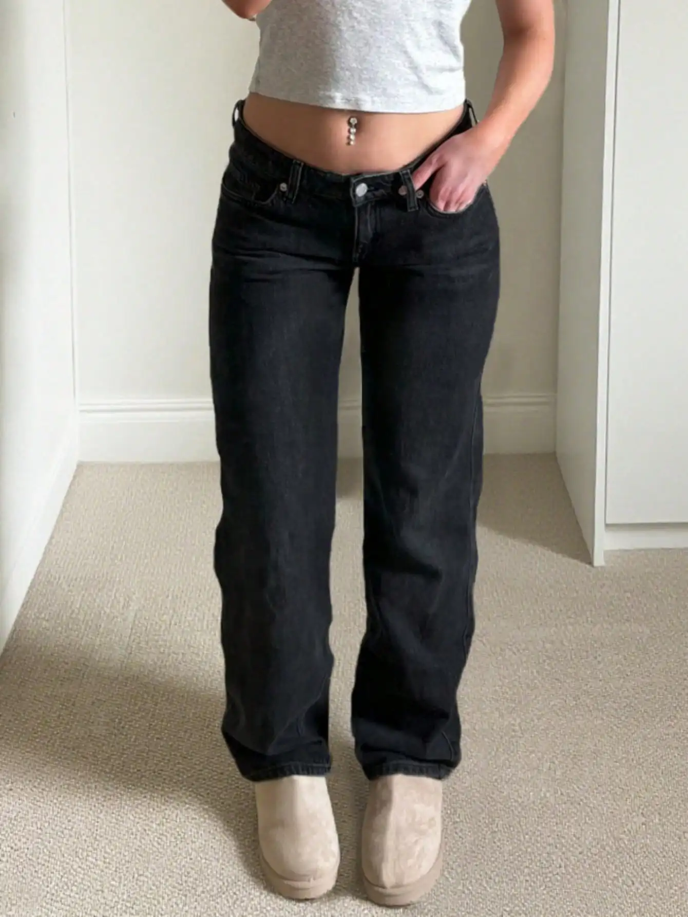 Джинсы с низкой посадкой, прямые, в стиле Y2K, с эффектом потертости, черные, для женщин, повседневные осенние образы
Джинсы с низкой посадкой, прямые, в стиле Y2K, с эффектом потертости, черные, для женщин, повседневные осенние образы