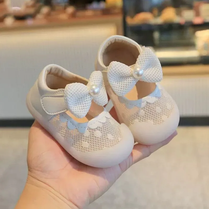 Baby Walking Mesh Shoe2026summer New Simple Daily Soft Shoe Young Children Fashion Girl Slip Versatile 0-3 Year Old Princessshoe
Baby Walking Mesh Shoe2026summer New Simple Daily Soft Shoe Young Children Fashion Girl Slip Versatile 0-3 Year Old Princessshoe