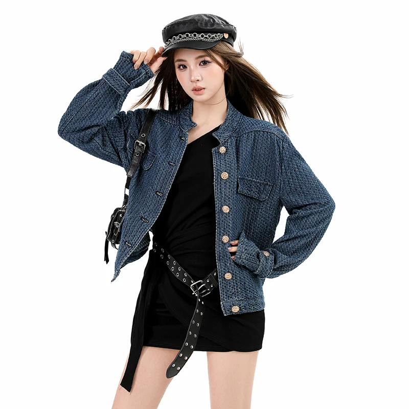 Ретро синяя весенне-осенняя винтажная жаккардовая свободная ковбойская куртка с короткими рукавами для женской одежды
Ретро синяя весенне-осенняя винтажная жаккардовая свободная ковбойская куртка с короткими рукавами для женской одежды