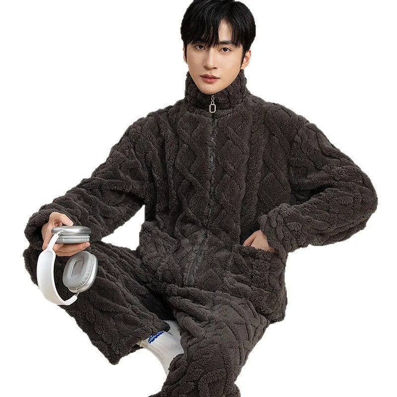 Autumn and Winter Men's Pajamas Coral Fleece Thickened Warm Men's Flannel Suit Men's Pajamas Suit Pyjama Homme Pijamas Feminino
Autumn and Winter Men's Pajamas Coral Fleece Thickened Warm Men's Flannel Suit Men's Pajamas Suit Pyjama Homme Pijamas Feminino