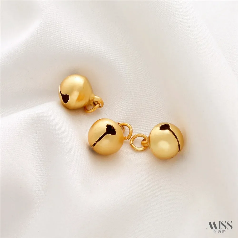 Matte Gold 18K Gold Glossy Round Bell Small Pendant Pendant DIY Bracelet Necklace Jewelry Accessories
Matte Gold 18K Gold Glossy Round Bell Small Pendant Pendant DIY Bracelet Necklace Jewelry Accessories