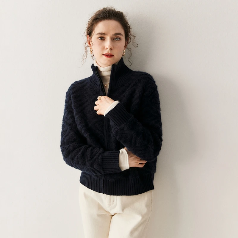 100% кашемировый свитер, женский осенне-зимний толстый кардиган на молнии, повседневное пальто с длинными рукавами, новинка 2024, трикотаж, одежда высокого качества
100% кашемировый свитер, женский осенне-зимний толстый кардиган на молнии, повседневное пальто с длинными рукавами, новинка 2024, трикотаж, одежда высокого качества