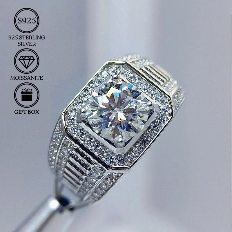 1 Pc 1/2Carat 925 Sterling Silver Moissanite Ring, A Blend of Retro and Luxury, This Fashionable Jewelry Piece.
1 Pc 1/2Carat 925 Sterling Silver Moissanite Ring, A Blend of Retro and Luxury, This Fashionable Jewelry Piece.