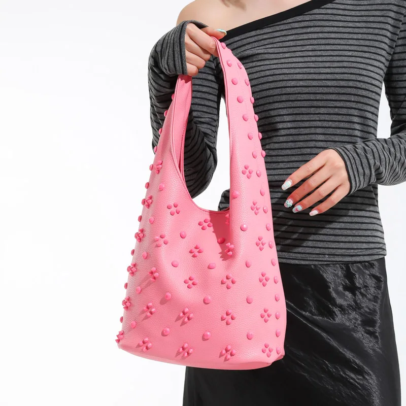 Vintage Fashion Large-capacity Rivet Bucket Bag for Women Y2K Trendy Soft PU Leather Shoulder Bag Motorcycle Gothic Underarm Bag
Vintage Fashion Large-capacity Rivet Bucket Bag for Women Y2K Trendy Soft PU Leather Shoulder Bag Motorcycle Gothic Underarm Bag