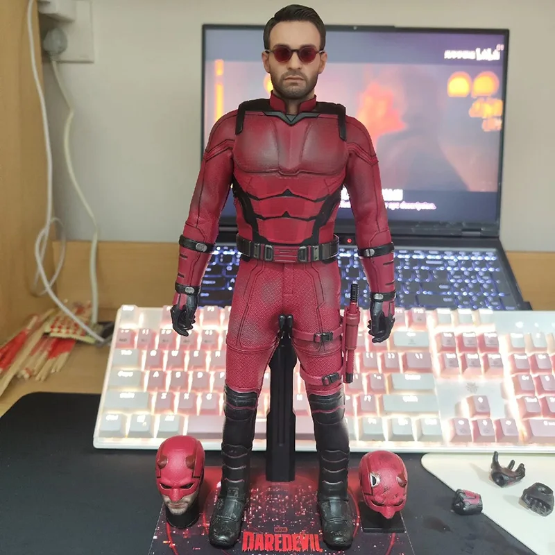 Hot Toys Daredevil Rebirth Tms154 Daredevil 1/6 Scale 30cm Movable Joints Rich Accessories Desktop Ornament Collectible In Stock
Hot Toys Daredevil Rebirth Tms154 Daredevil 1/6 Scale 30cm Movable Joints Rich Accessories Desktop Ornament Collectible In Stock