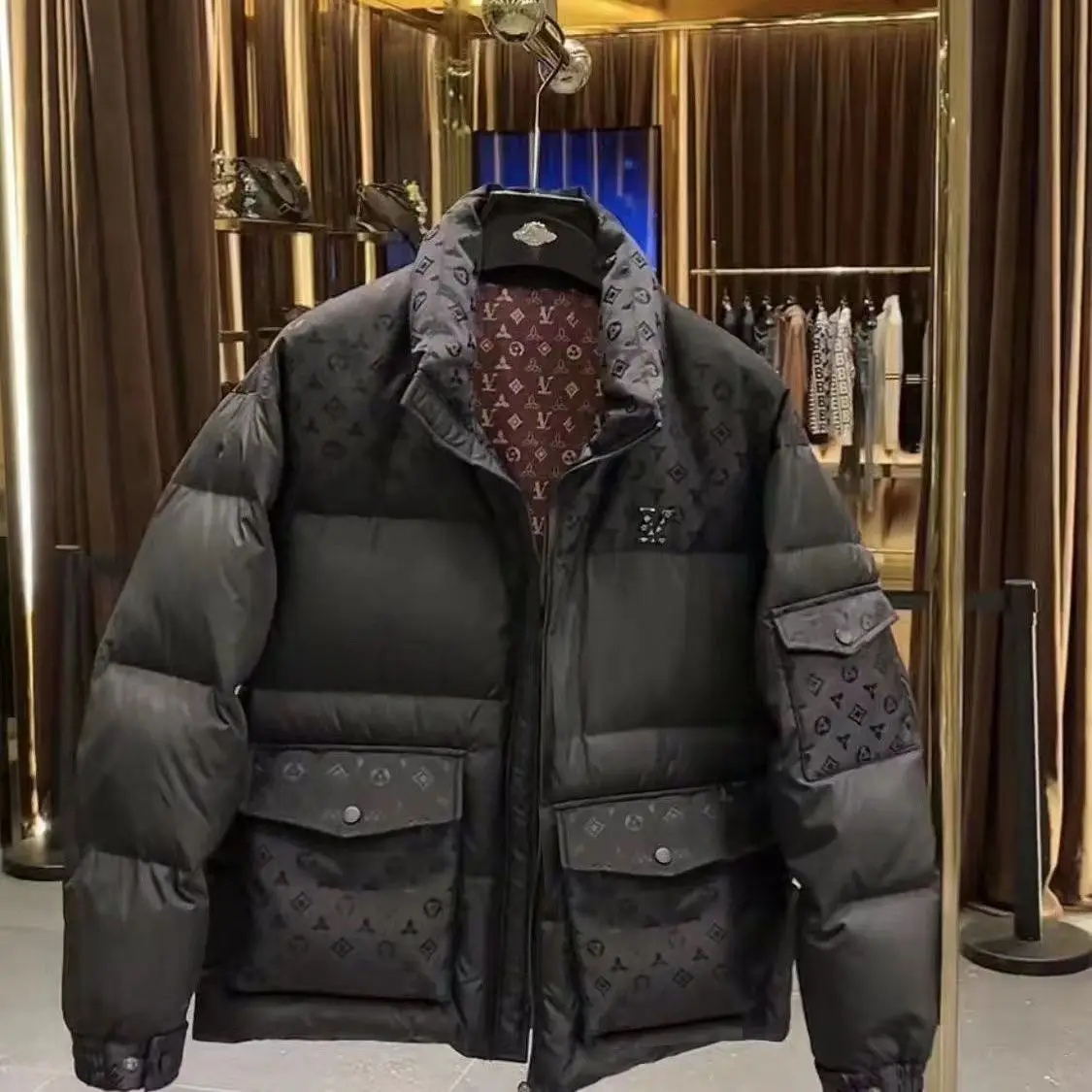 Мужская демисезонная куртка-пуховик в европейско-американском стиле для пар, ретро, простая, с воротником-стойкой, свободного кроя, универсальная, защищающая от холода
Мужская демисезонная куртка-пуховик в европейско-американском стиле для пар, ретро, простая, с воротником-стойкой, свободного кроя, универсальная, защищающая от холода