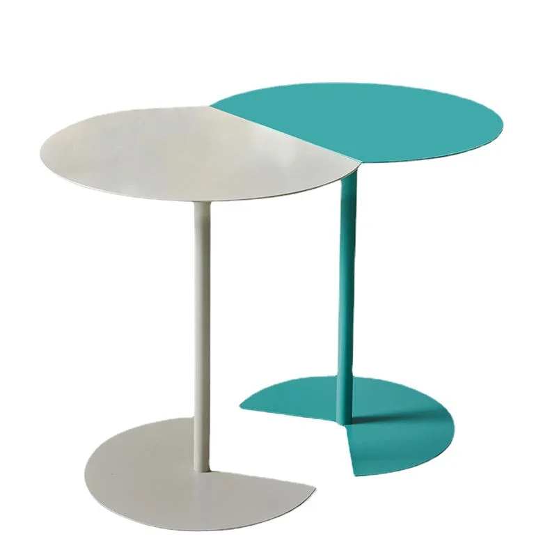Modern simple living room sofa side table, black and white personalized corner table, balcony model room mobile
Modern simple living room sofa side table, black and white personalized corner table, balcony model room mobile