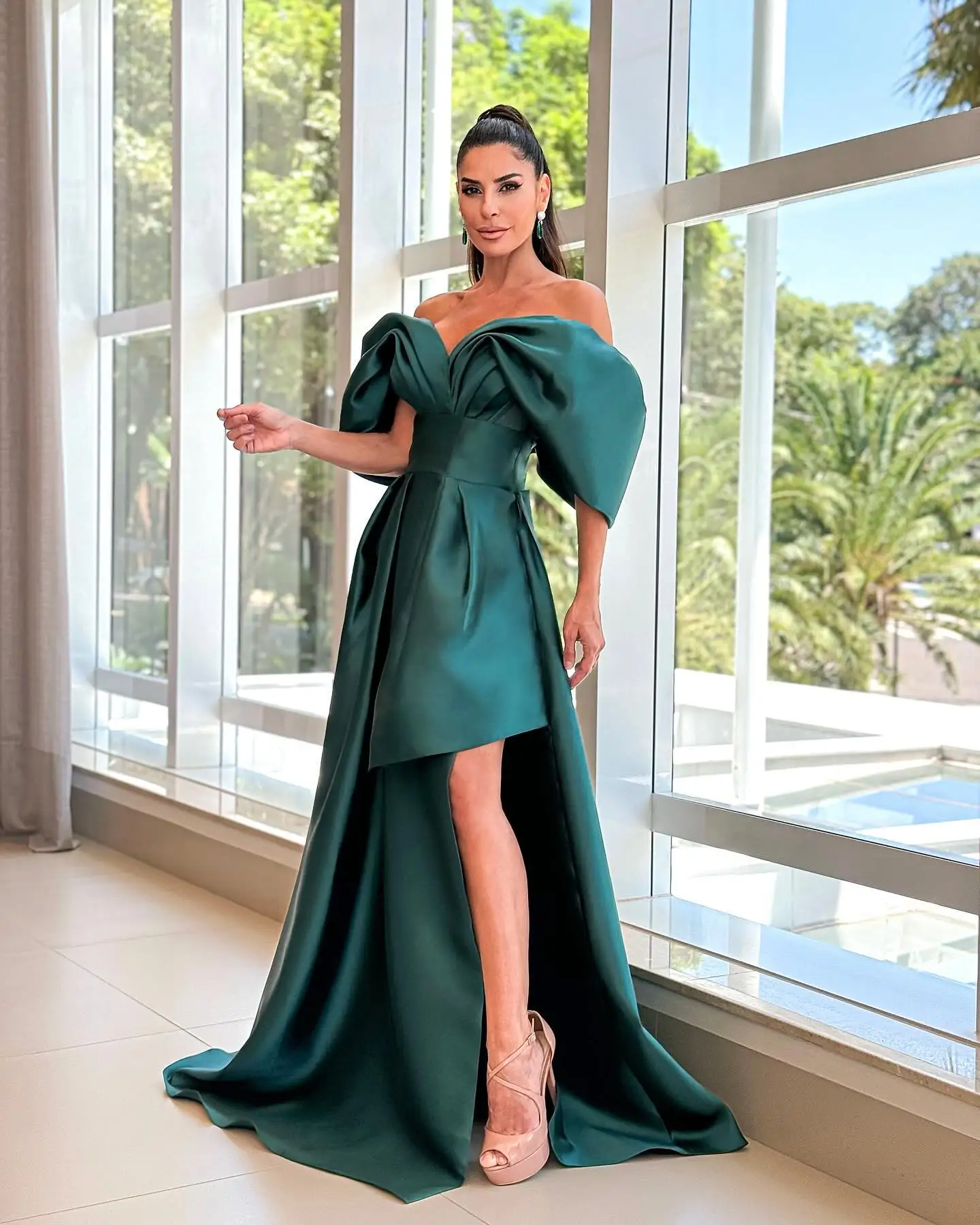 Customized Classic Off the Shoulder Half Sleeves Evening Dresses Elegant Satin Chapel Train Robe de soirée Vestido De
Customized Classic Off the Shoulder Half Sleeves Evening Dresses Elegant Satin Chapel Train Robe de soirée Vestido De
