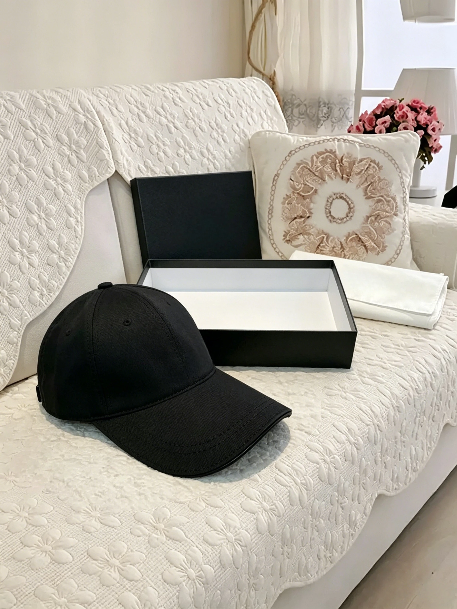 Luxury Quality Embroidered Baseball Cap Unisex Classic Curved Brim Sun Hat Everyday Travel UV Protection Sun Hat Golf Cap GIFTS
Luxury Quality Embroidered Baseball Cap Unisex Classic Curved Brim Sun Hat Everyday Travel UV Protection Sun Hat Golf Cap GIFTS