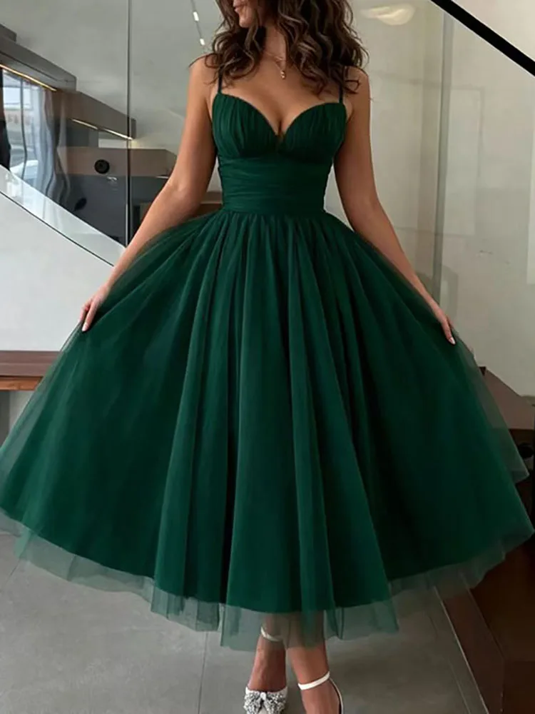 Sexy Solid V-neck Backless High Waist Dress Chic Pleated Sleeveless Puffy Dress Elegant Camisole Off Shoulder Club Banquet Dress
Sexy Solid V-neck Backless High Waist Dress Chic Pleated Sleeveless Puffy Dress Elegant Camisole Off Shoulder Club Banquet Dress